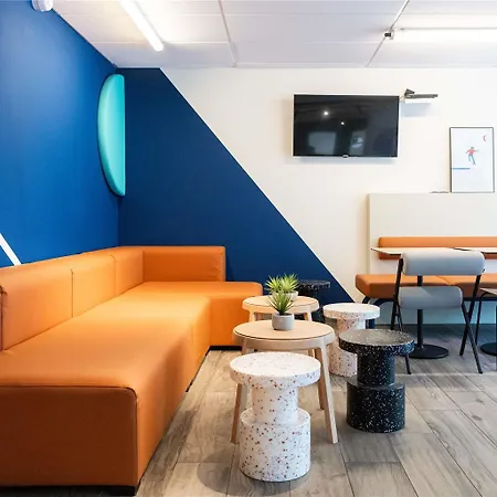 Hotel Ibis Budget Est Mediterranee 3*