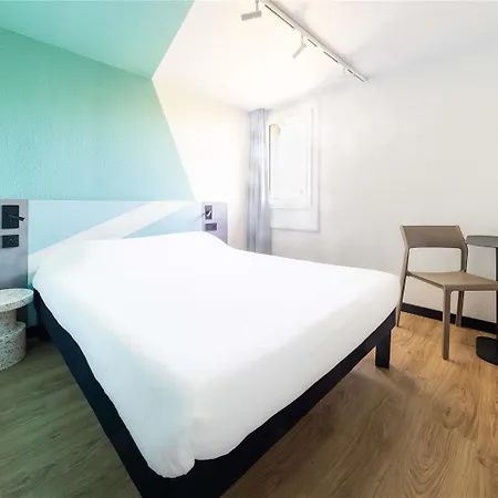 Ibis Budget Est Mediterranee Hotel 3*